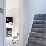 Station View Apartment